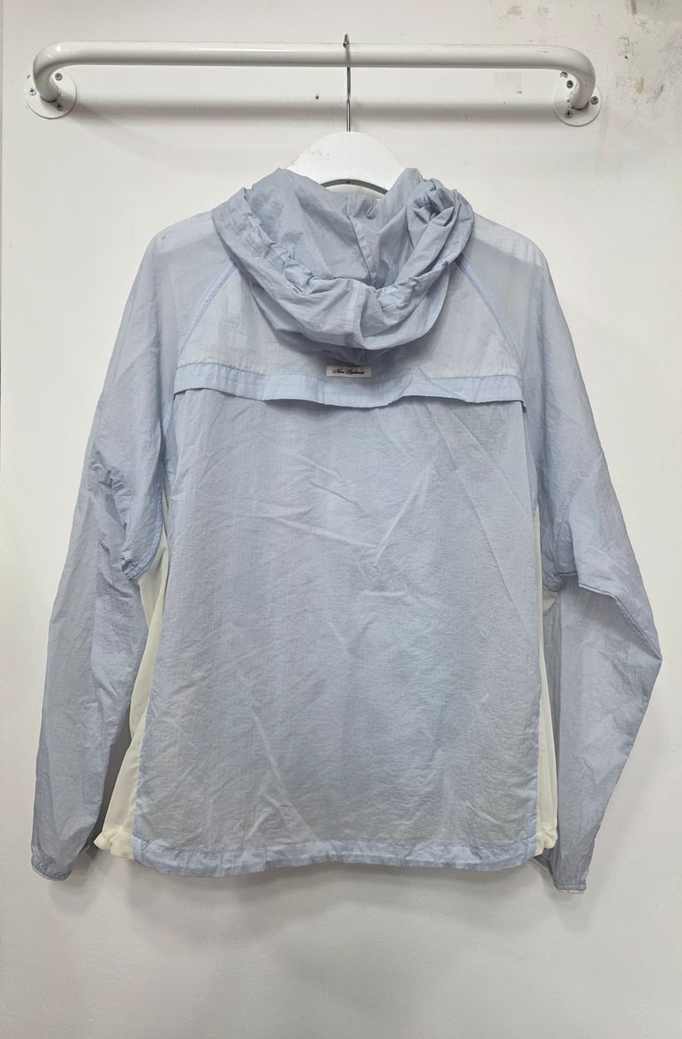 뉴발란스 여성 바람막이 상품이미지2