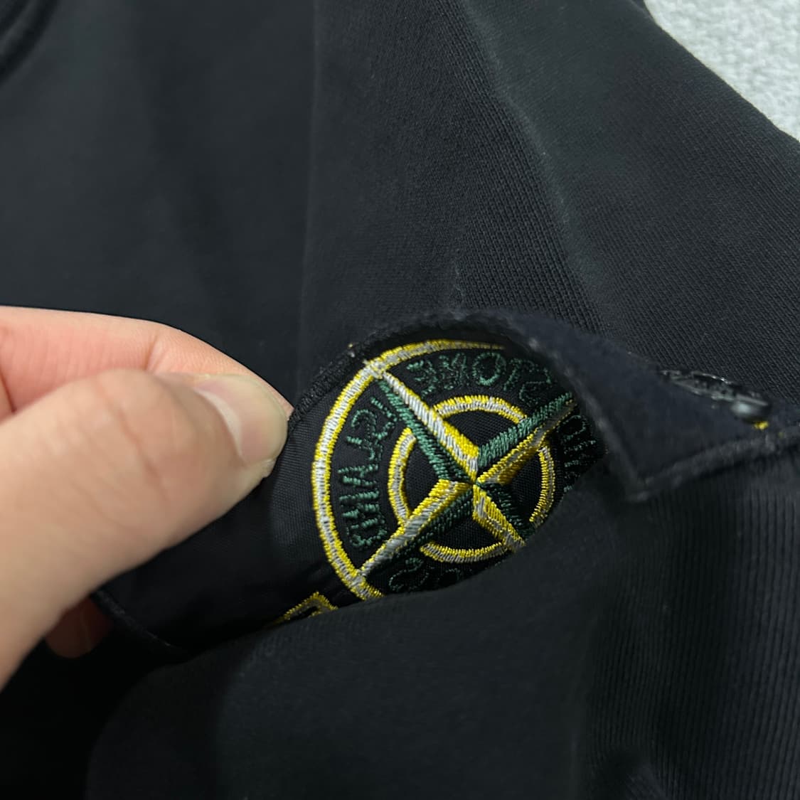 스톤아일랜드 신형 블랙 맨투맨 95 상품이미지4