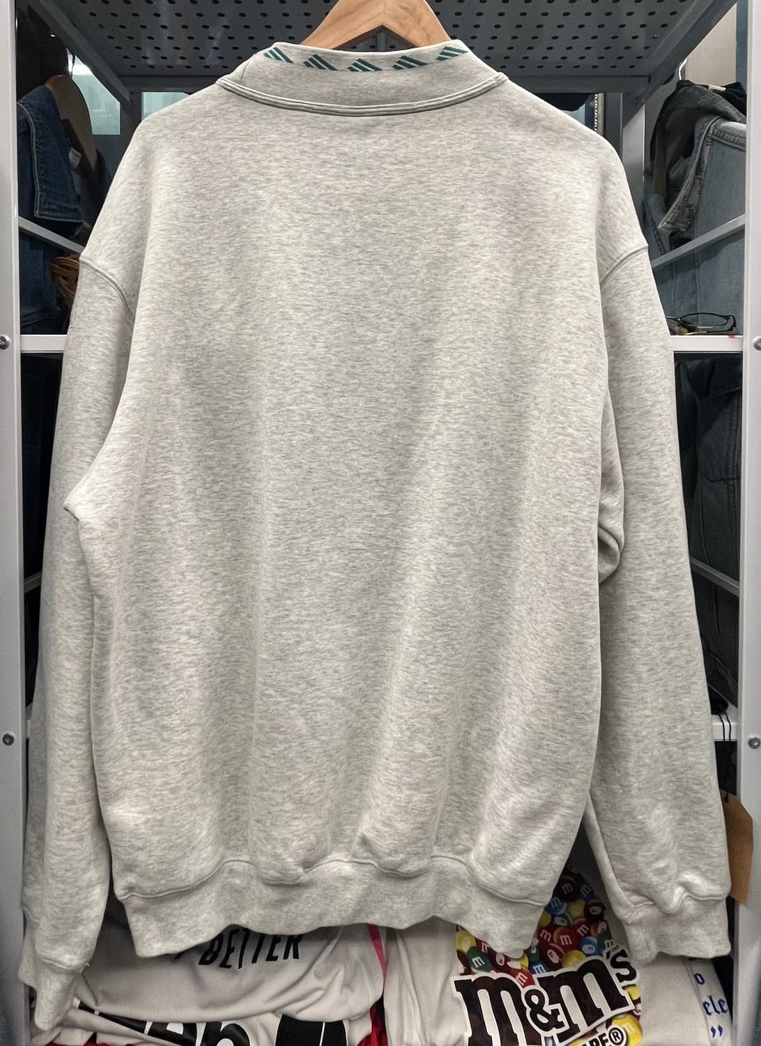 아디다스 Equipment 기모 맨투맨 회색 상품이미지6