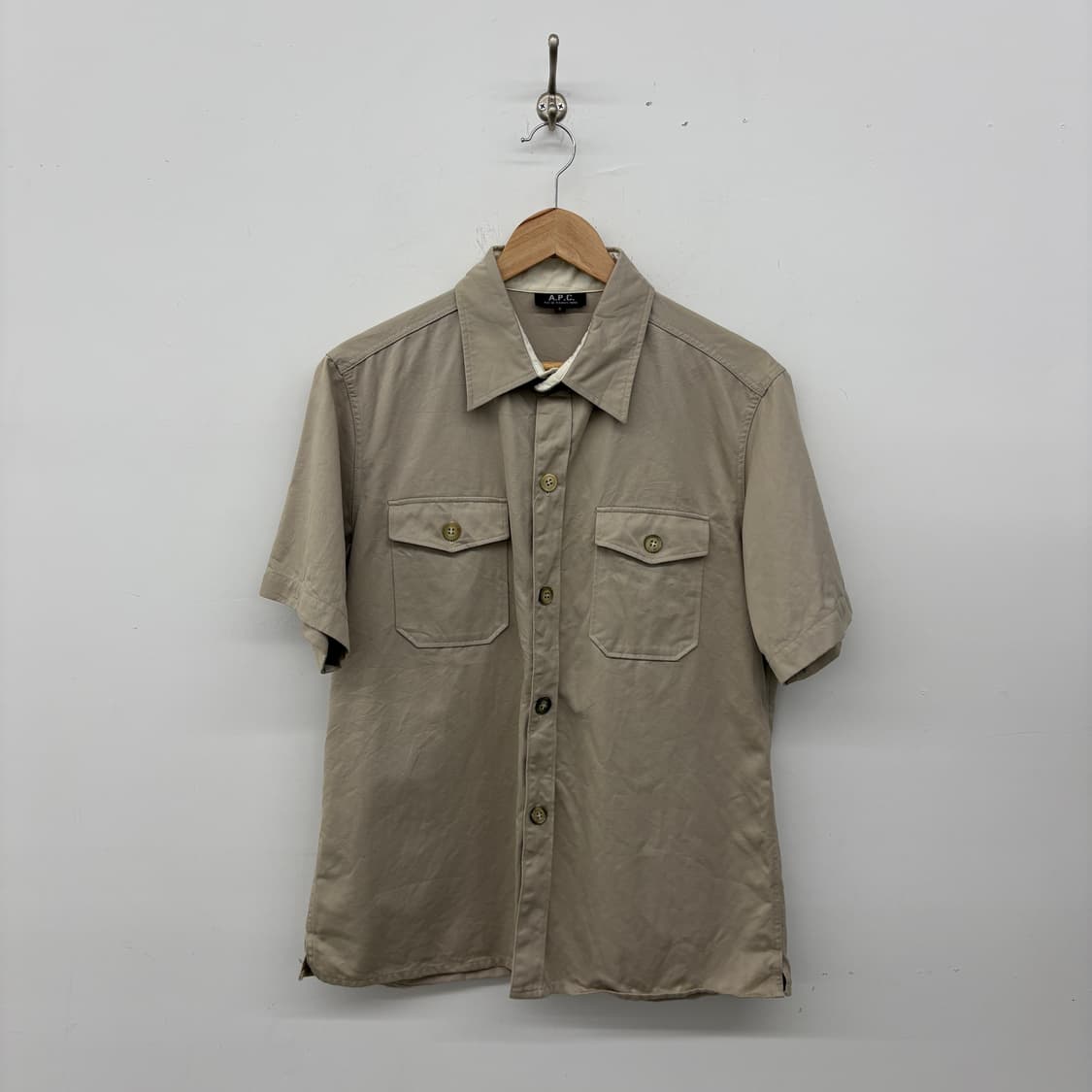 A.P.C. 베이지 반팔 셔츠 남성S 상품이미지1
