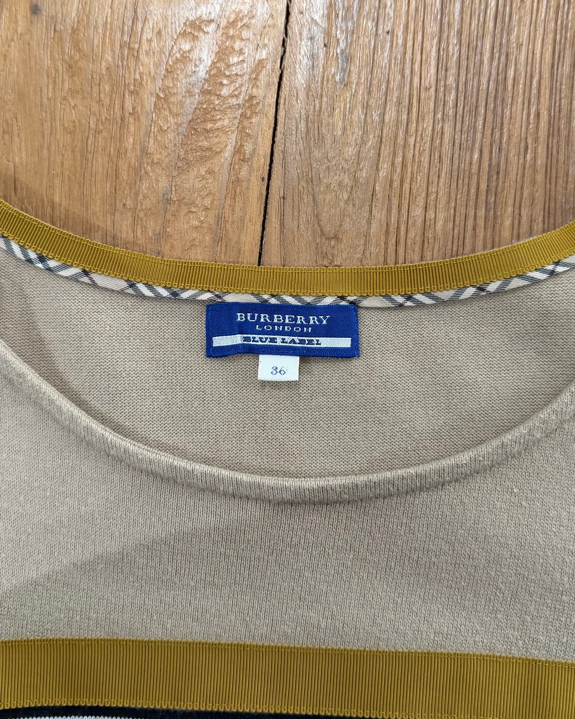 버버리 블루라벨 배색 스트라이프 7부소매 튜닉 상품이미지8