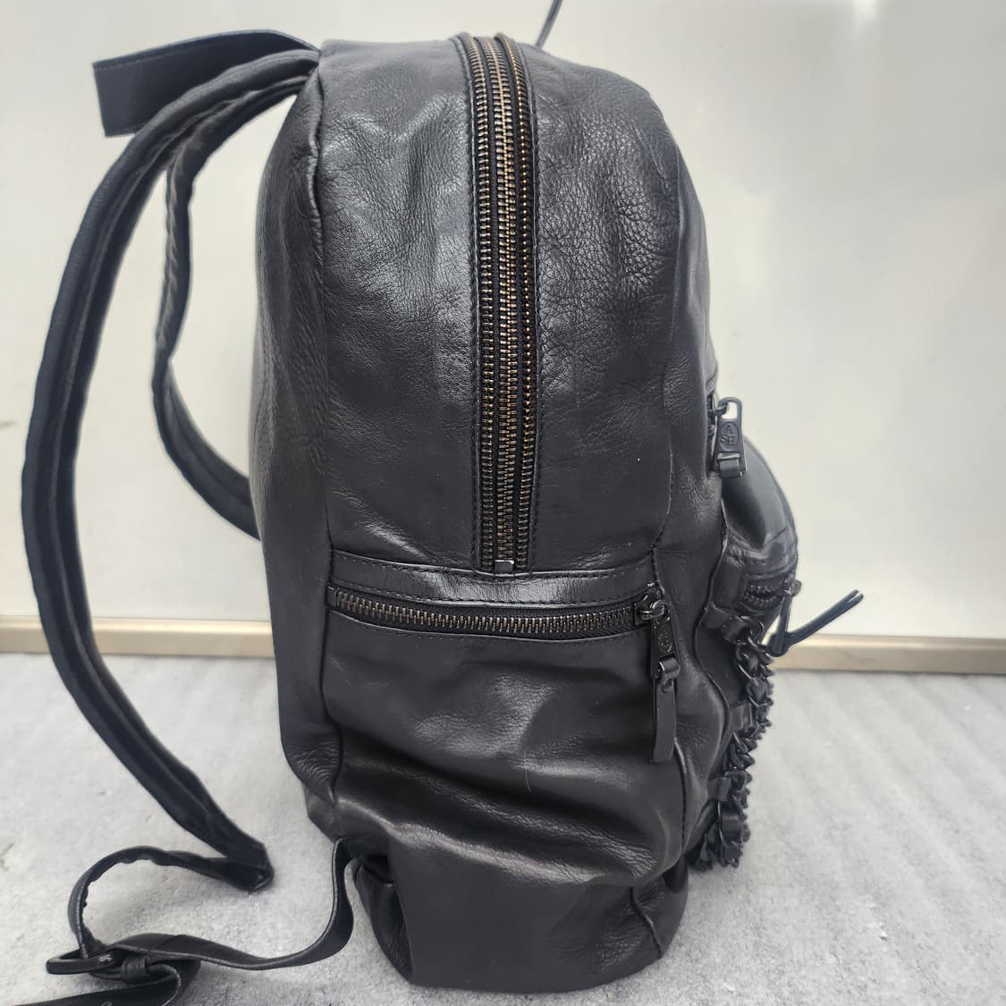 ASH 블랙 천연가죽 백팩 38x28x14cm 상품이미지4