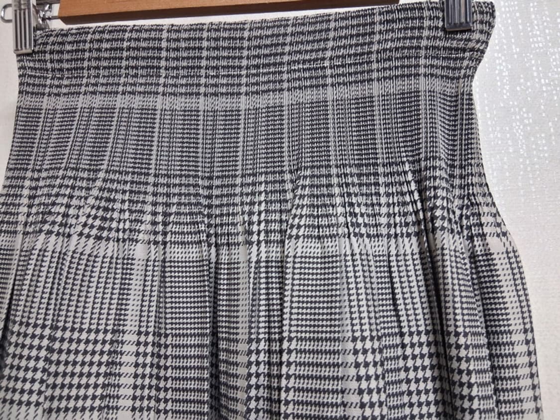 Auie f 플리츠스커트

일본수입 미착용 표기38 28까지 적당 가능  상품이미지5