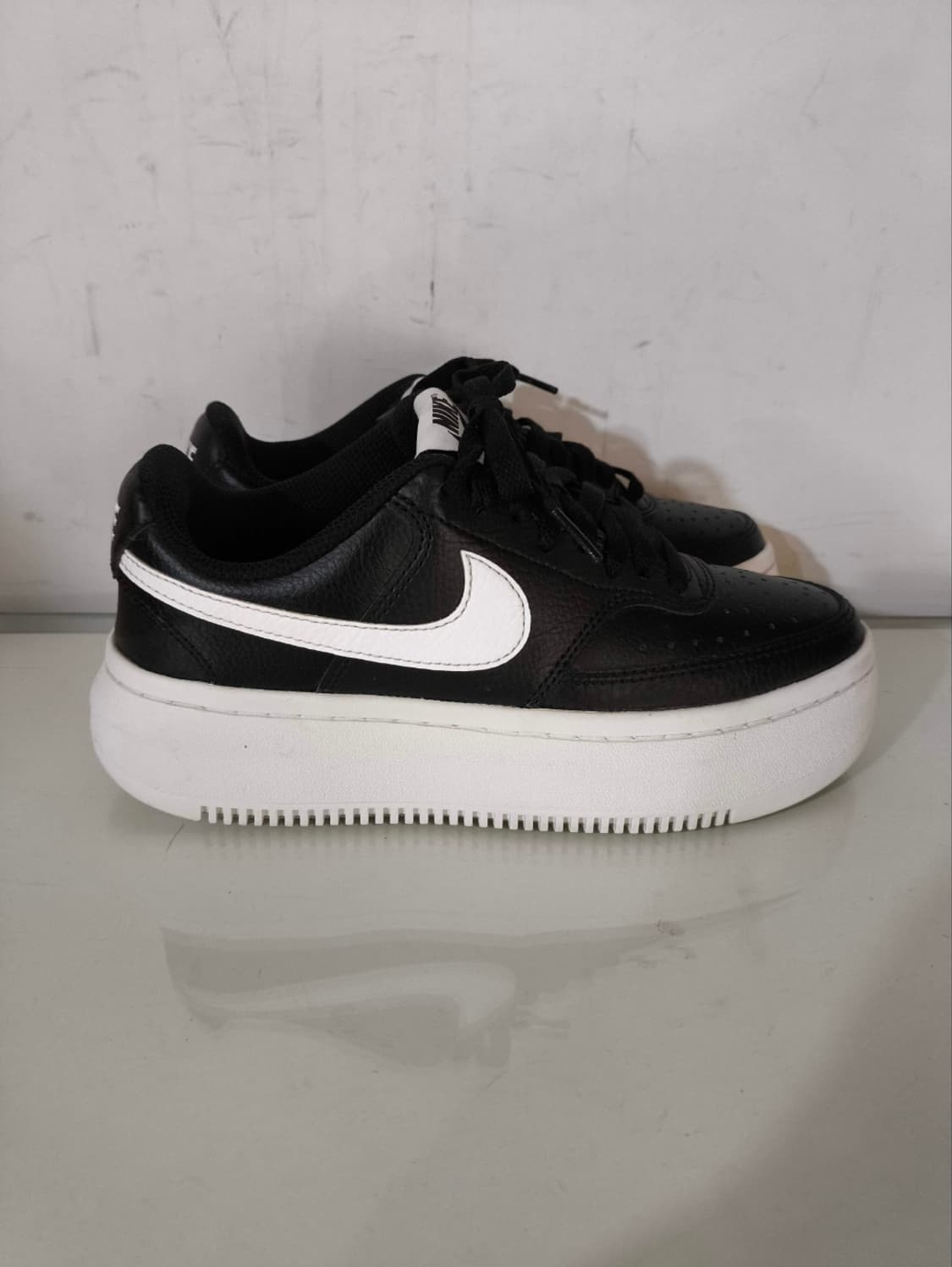 235mm 나이키 코트비젼 알타 키높이 스니커즈 상품이미지2