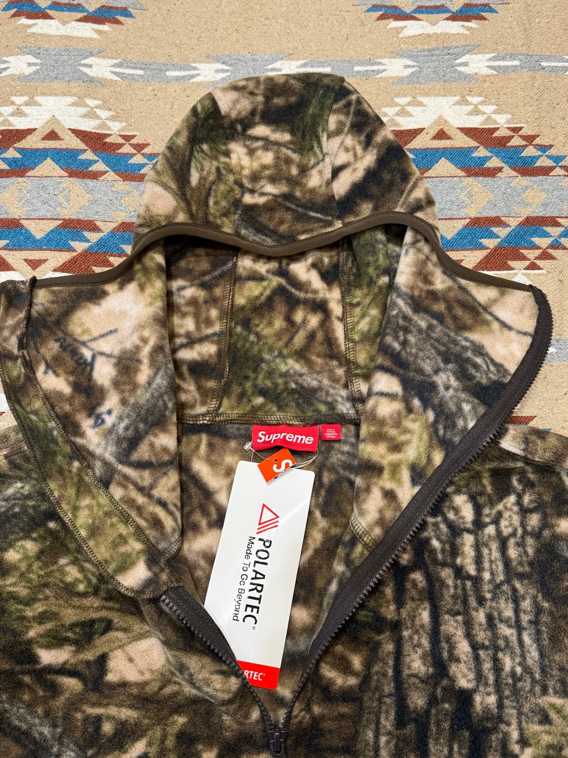 [L] 슈프림 폴라텍 페이스 마스크 하프집 후드 트루팀버 코다 카모 상품이미지5