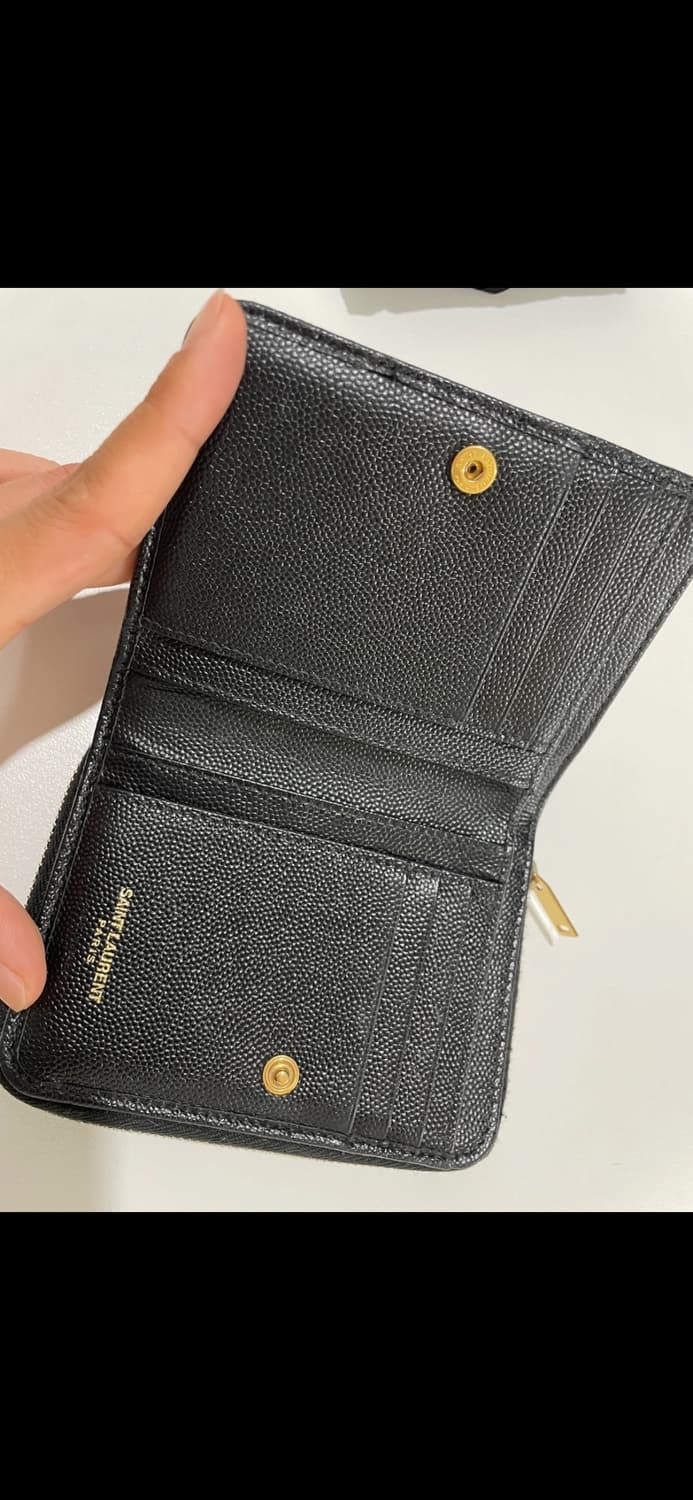 입생로랑 모노그램 컴팩트 지갑 상품이미지5