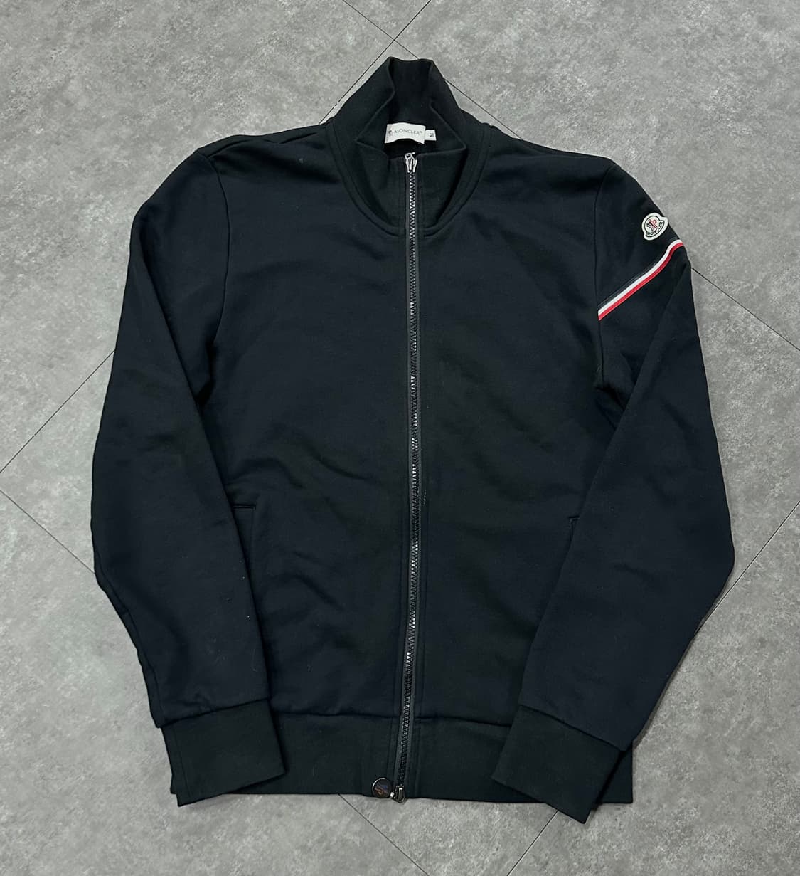 몽클레어 집업 블랙M  팝니다.  상품이미지1