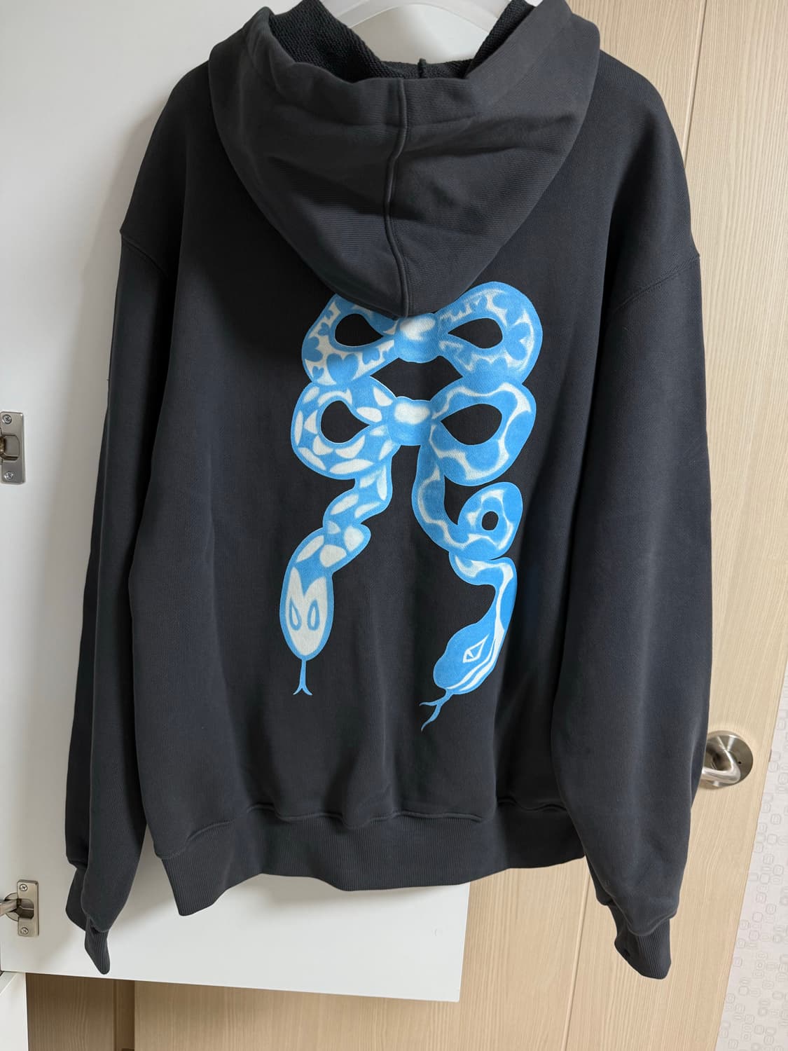 오픈yy openyy 블루 리본 스네이크 후드  상품이미지2