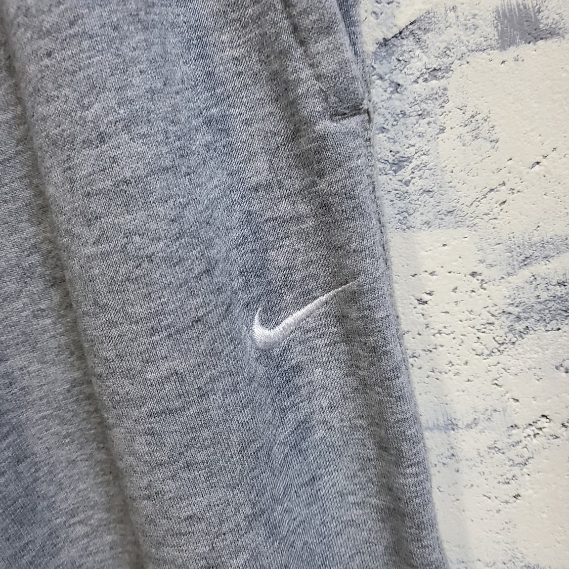 나이키 스우시 와이드핏 회색 트레이닝 바지  상품이미지3