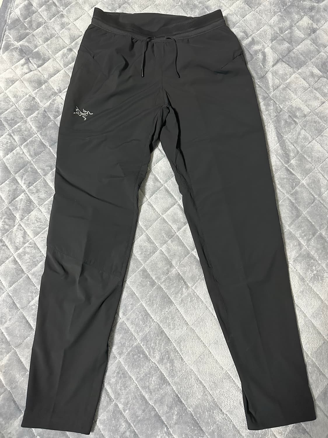 아크테릭스 노반 인슐레이티드 팬츠 S사이즈 판매합니다. 상품이미지1