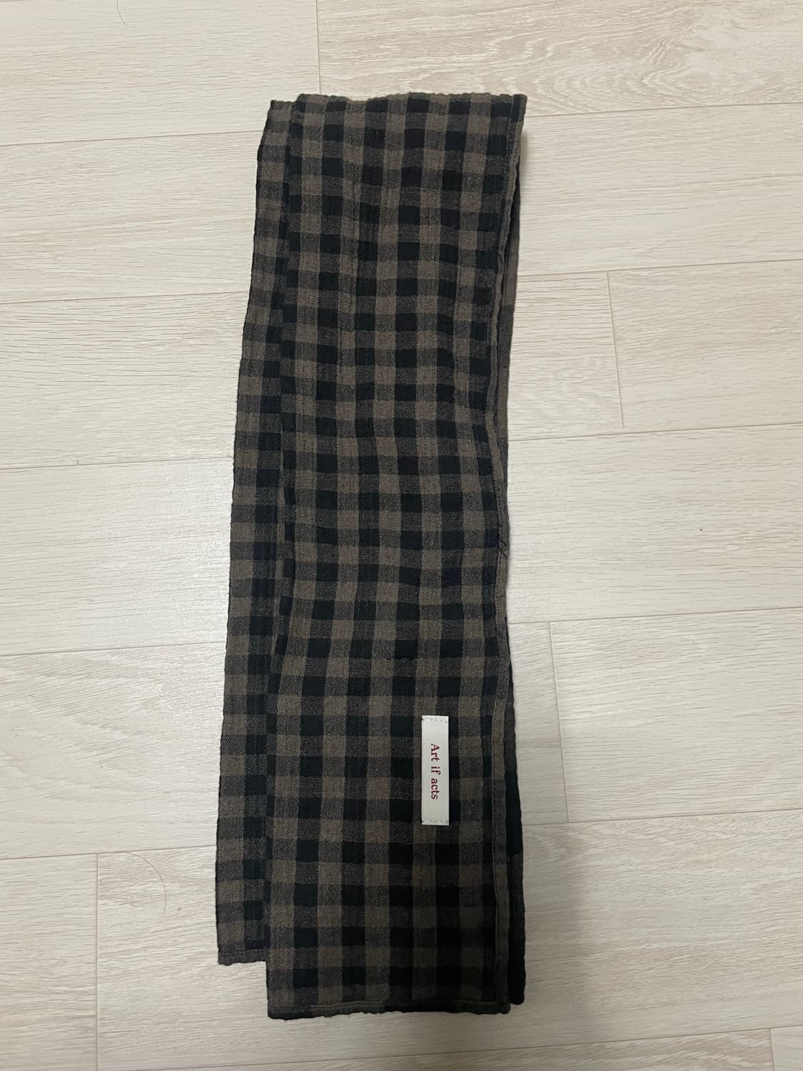 아트이프액츠 더블 사이드 체크 스카프 차콜/브라운 급처 상품이미지1