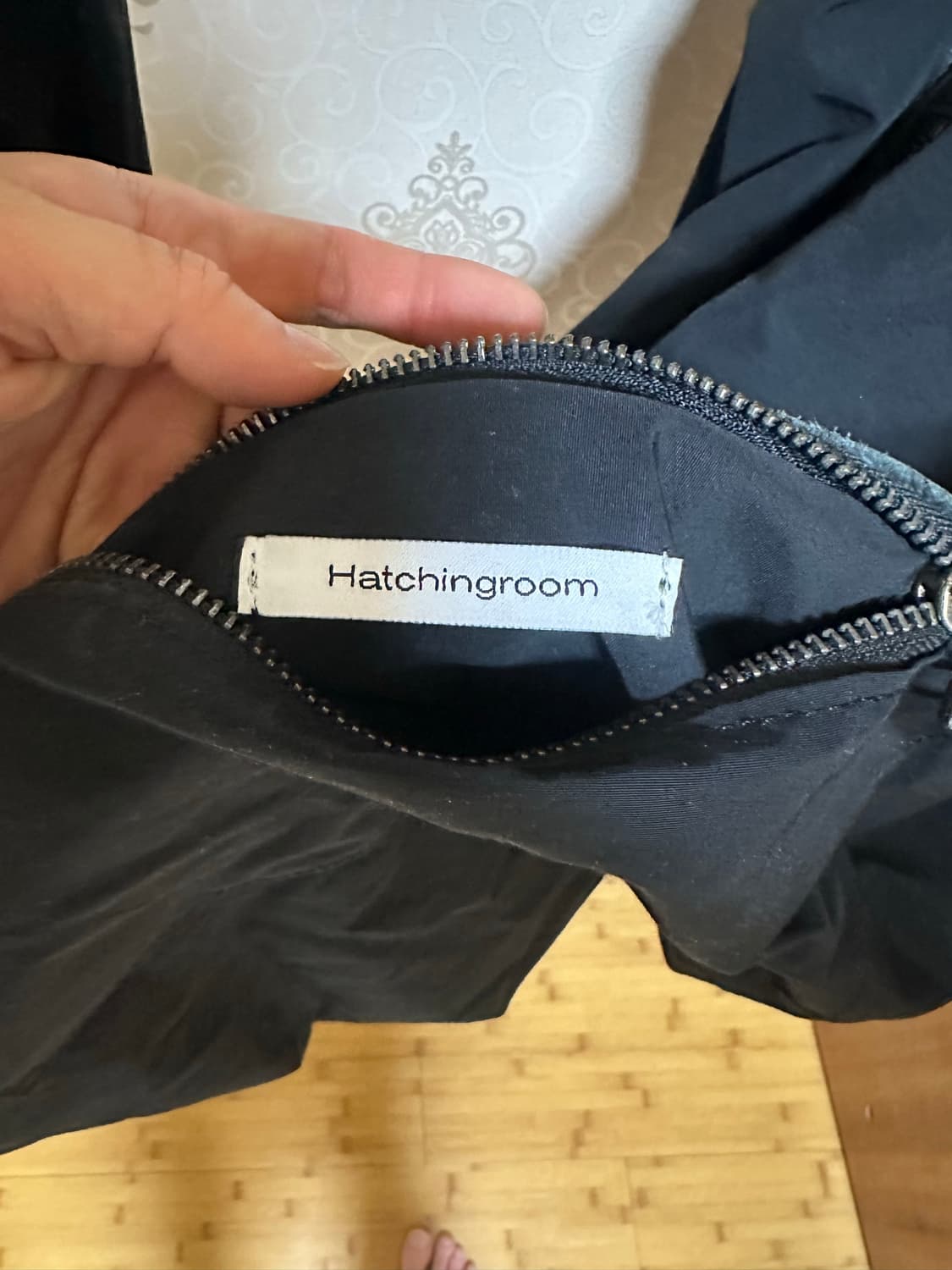 해칭룸 Wrapper Bag black 판매 상품이미지3