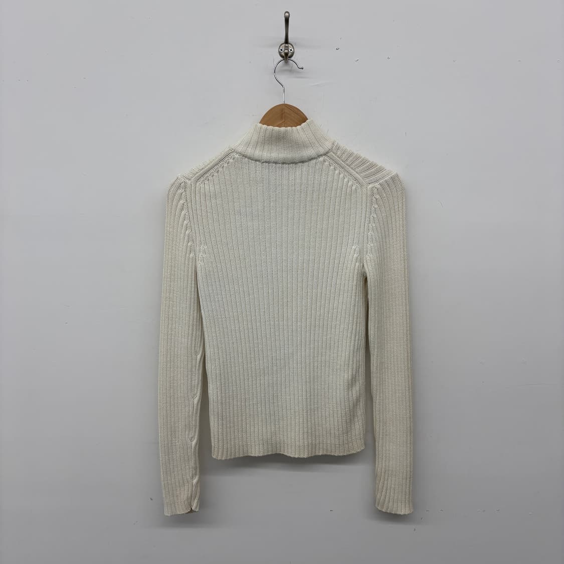 띠어리 화이트 골지 사선 디테일 니트 집업 가디건 여성 S 상품이미지5