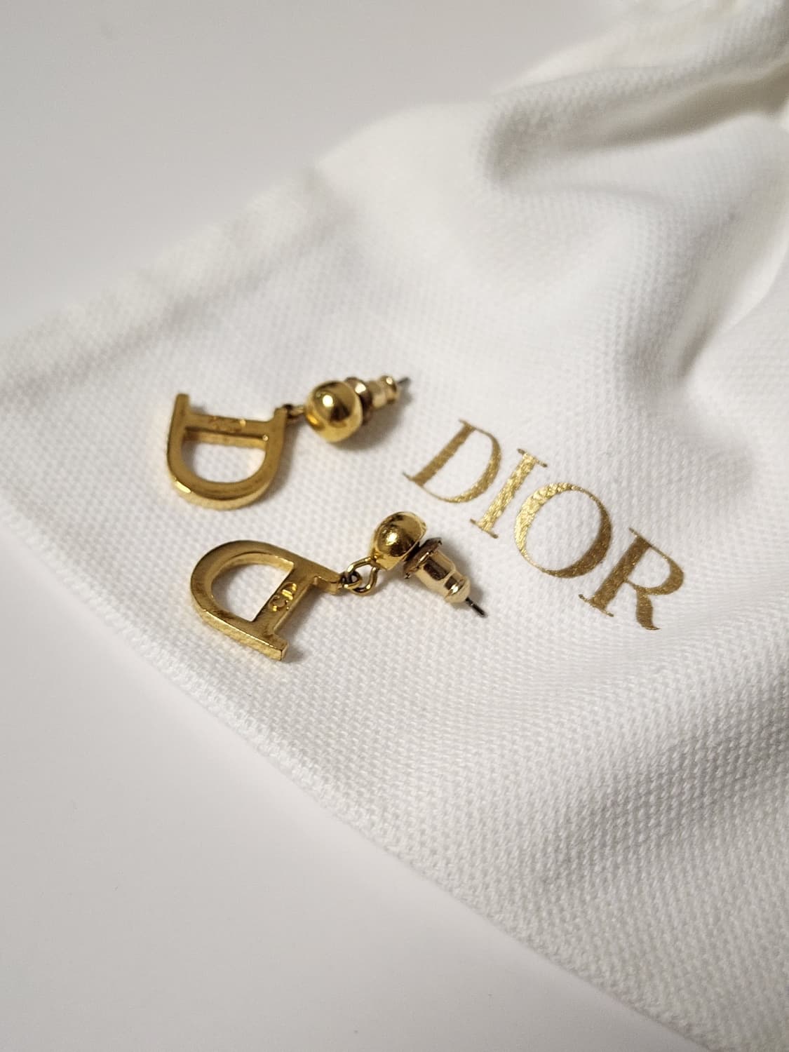 디올 D로고 금장귀걸이 상품이미지2
