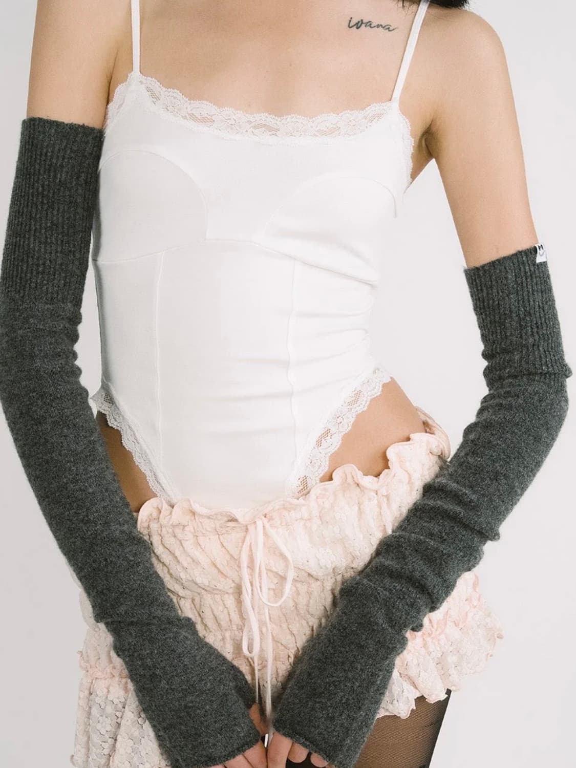 쓰리타임즈 에블린 레이스탑 evelyn lace top 상품이미지1