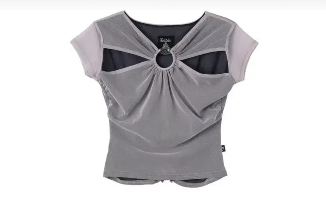 badee 배디 Cut-Out Piercing Crop Top 상품이미지1