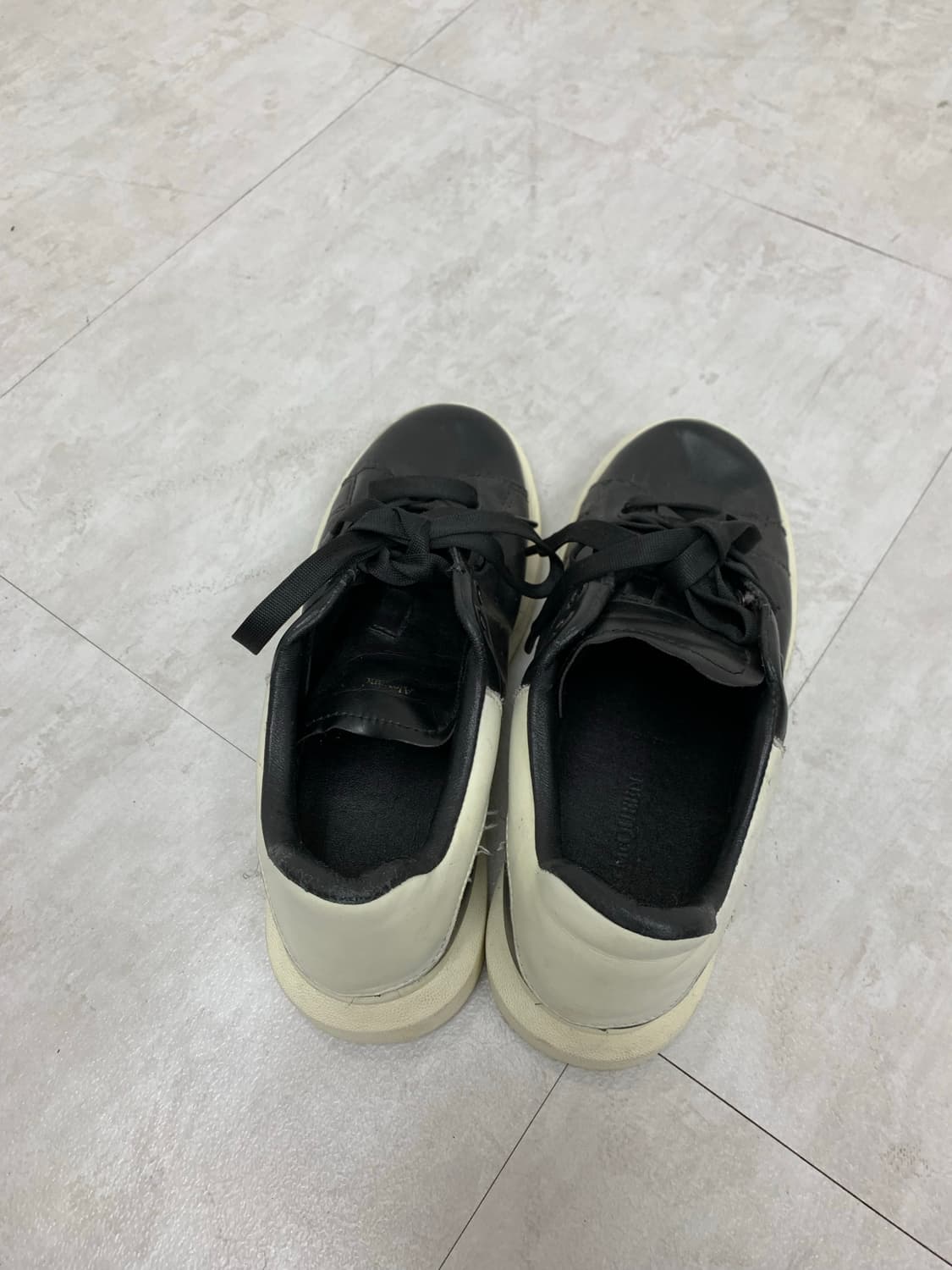 알렉산더 맥퀸 오버솔 스니커즈 상품이미지3