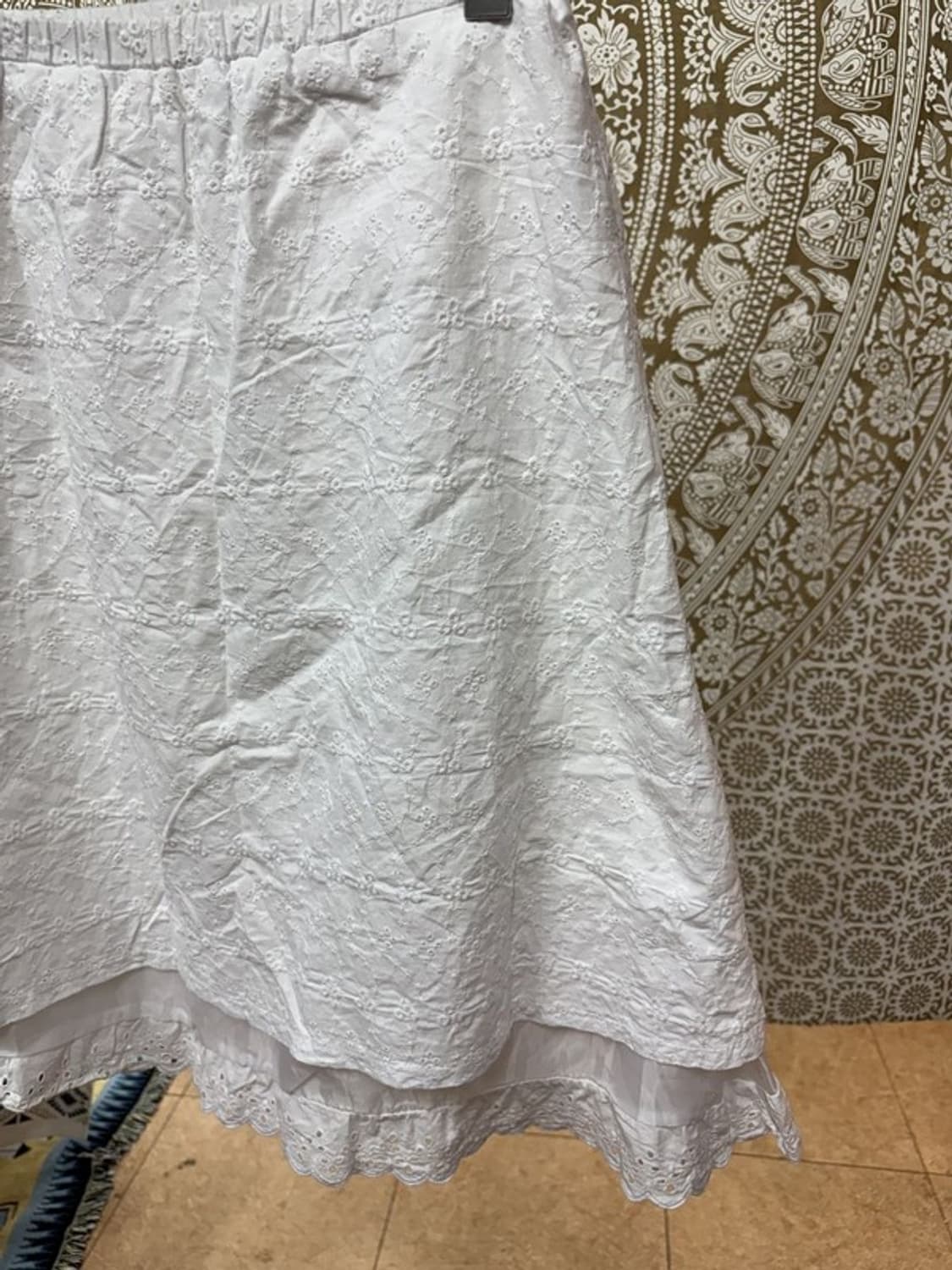 제페니즈 빈티지 여성 플라워펀칭 밴딩 미디스커트 상품이미지4