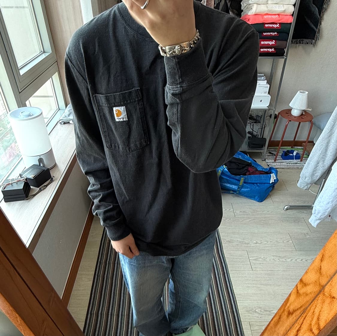 칼하트 포켓 롱슬리브 티셔츠 상품이미지1