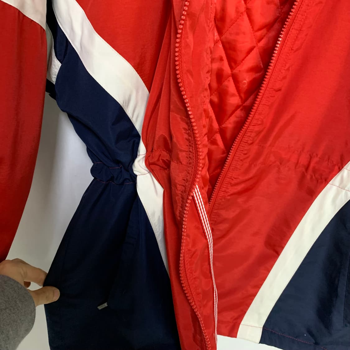 아디다스 올드스쿨 바람막이 레드/네이비 100 오버핏 빈티지 점퍼 상품이미지8