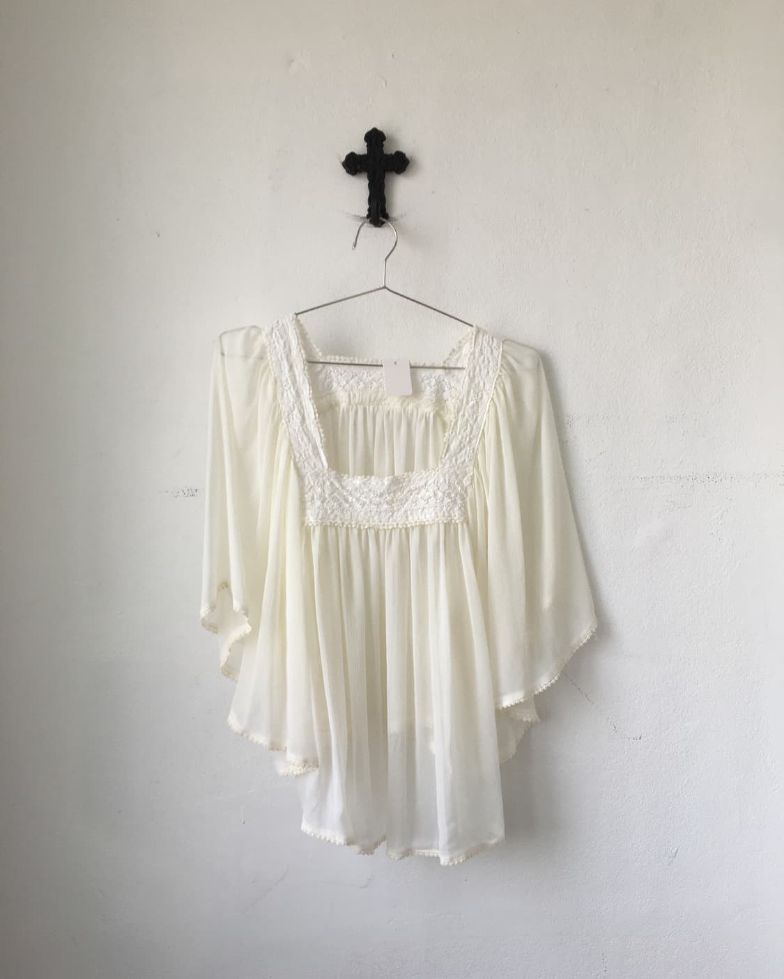 Crochet trimming cape mood top 상품이미지2