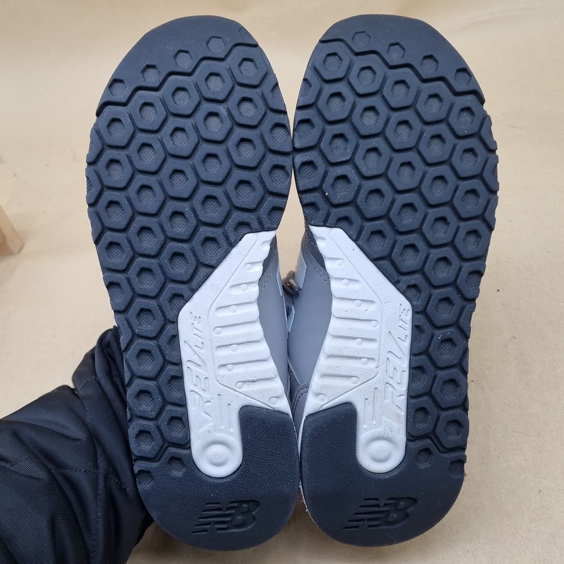 뉴발란스 247 여성운동화240  상품이미지3