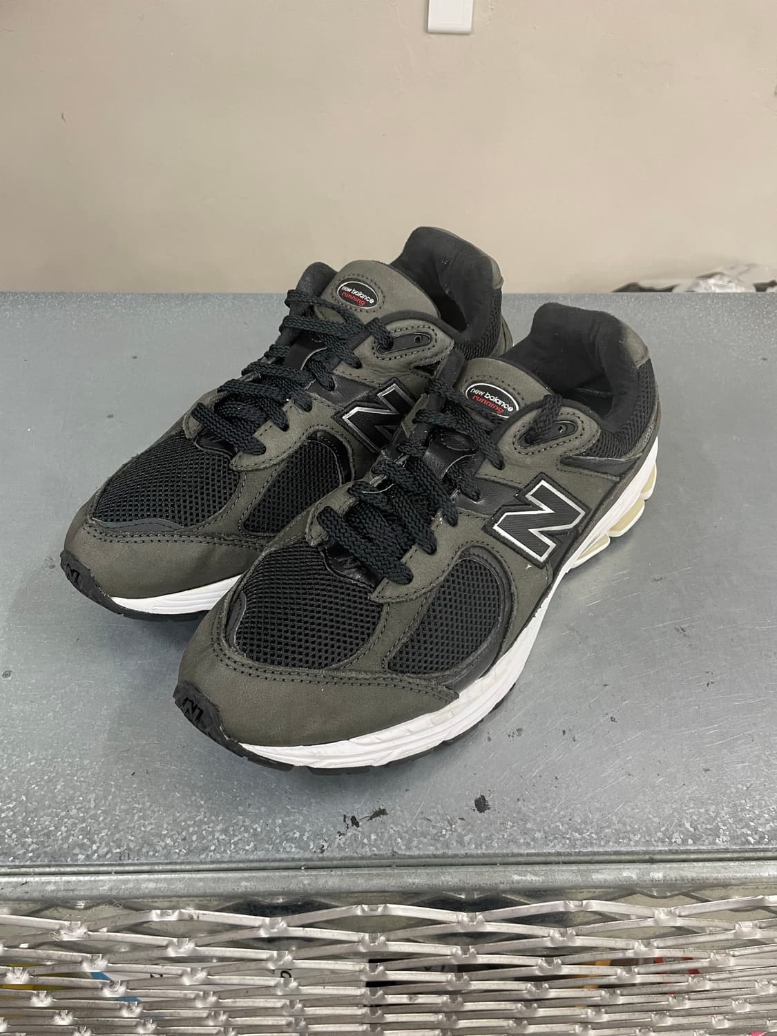 뉴발란스 2002R 블랙 270 상품이미지2