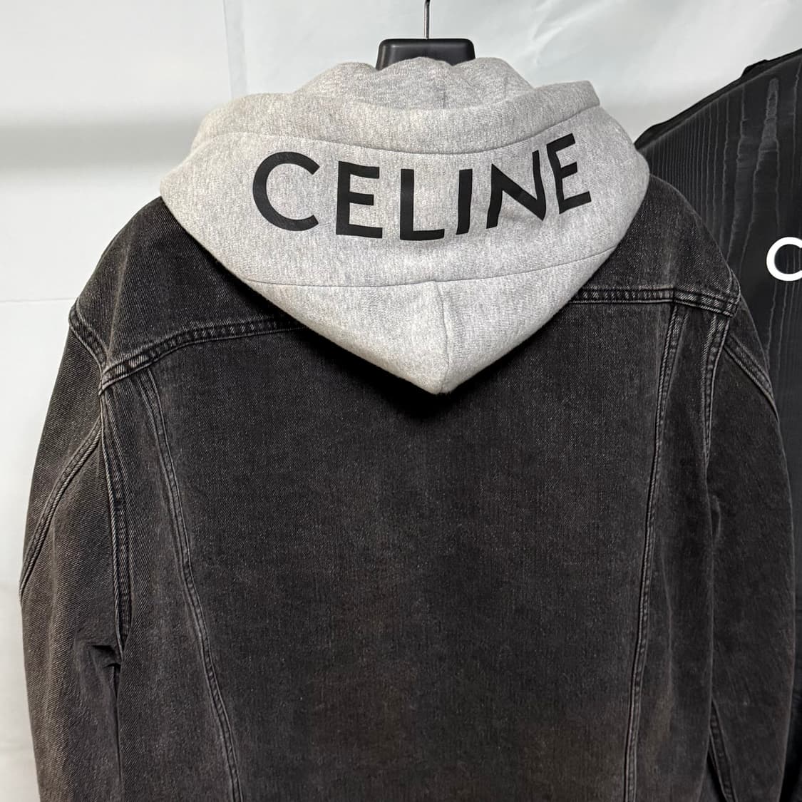 [S+급/L] 셀린느 백로고 후드 데님 흑청자켓 상품이미지2