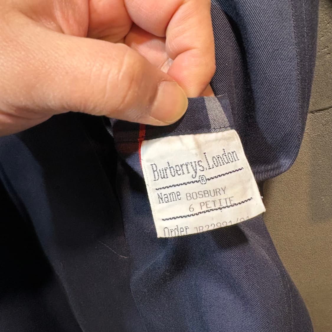 [6] BURBERRY 버버리 네이비 싱글 트렌치 코트 상품이미지6