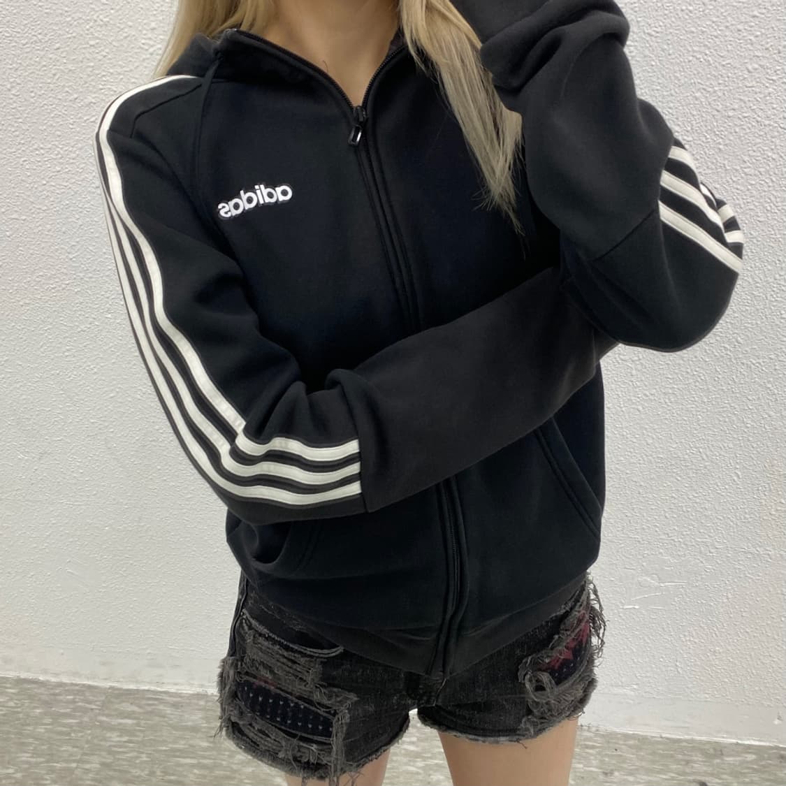 아디다스 화이트라인 블랙 후드집업 M 상품이미지1