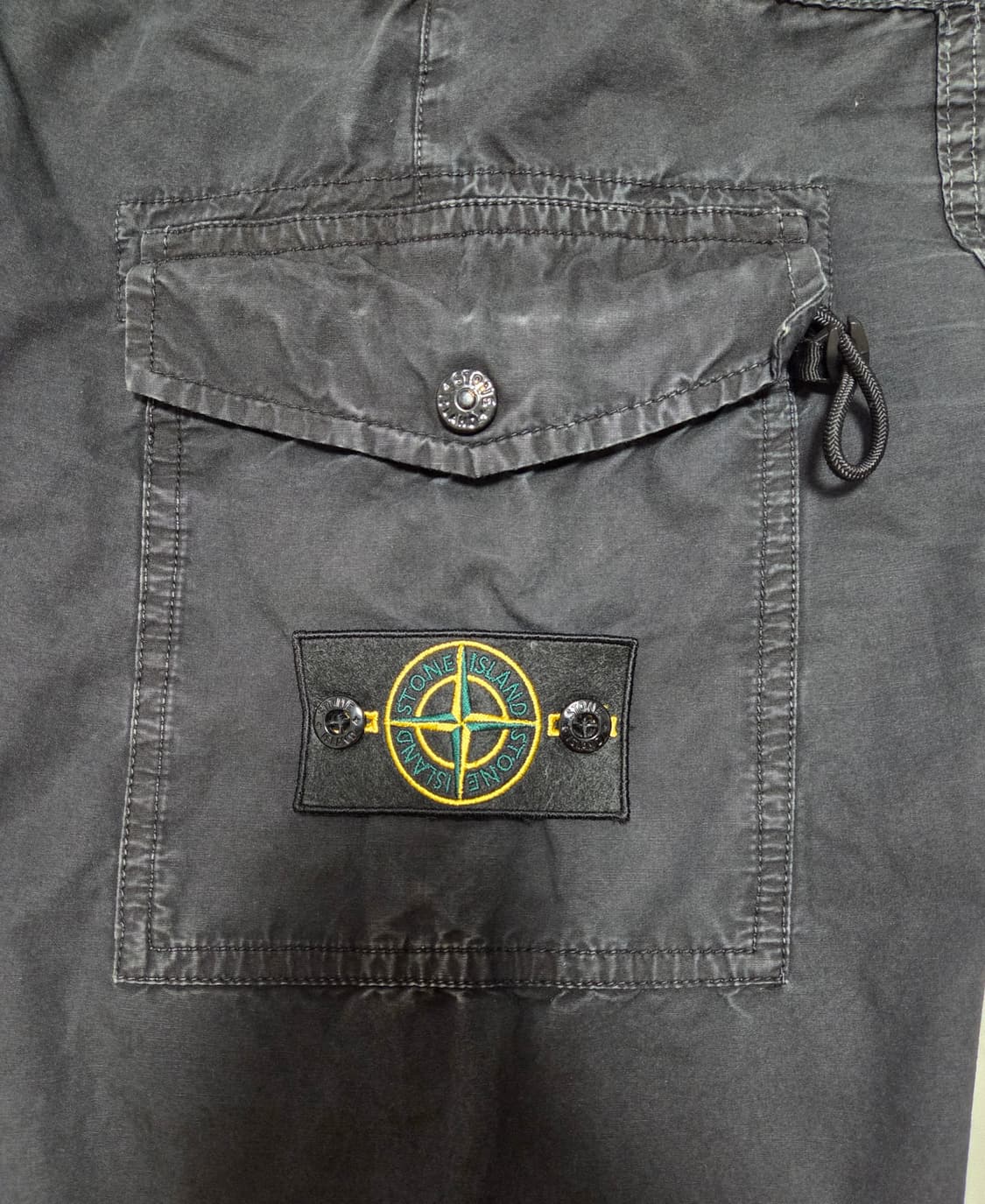 스톤아일랜드 가먼트다잉 크롭 카고 조거팬츠 상품이미지6
