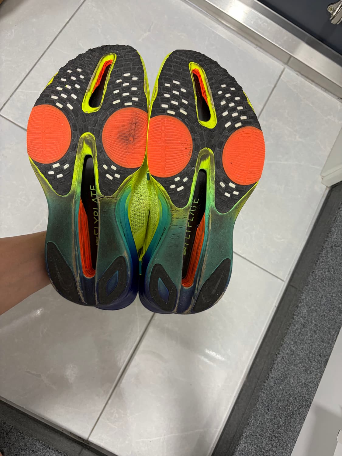 나이키 알파 플라이 볼트 컬러 상품이미지3