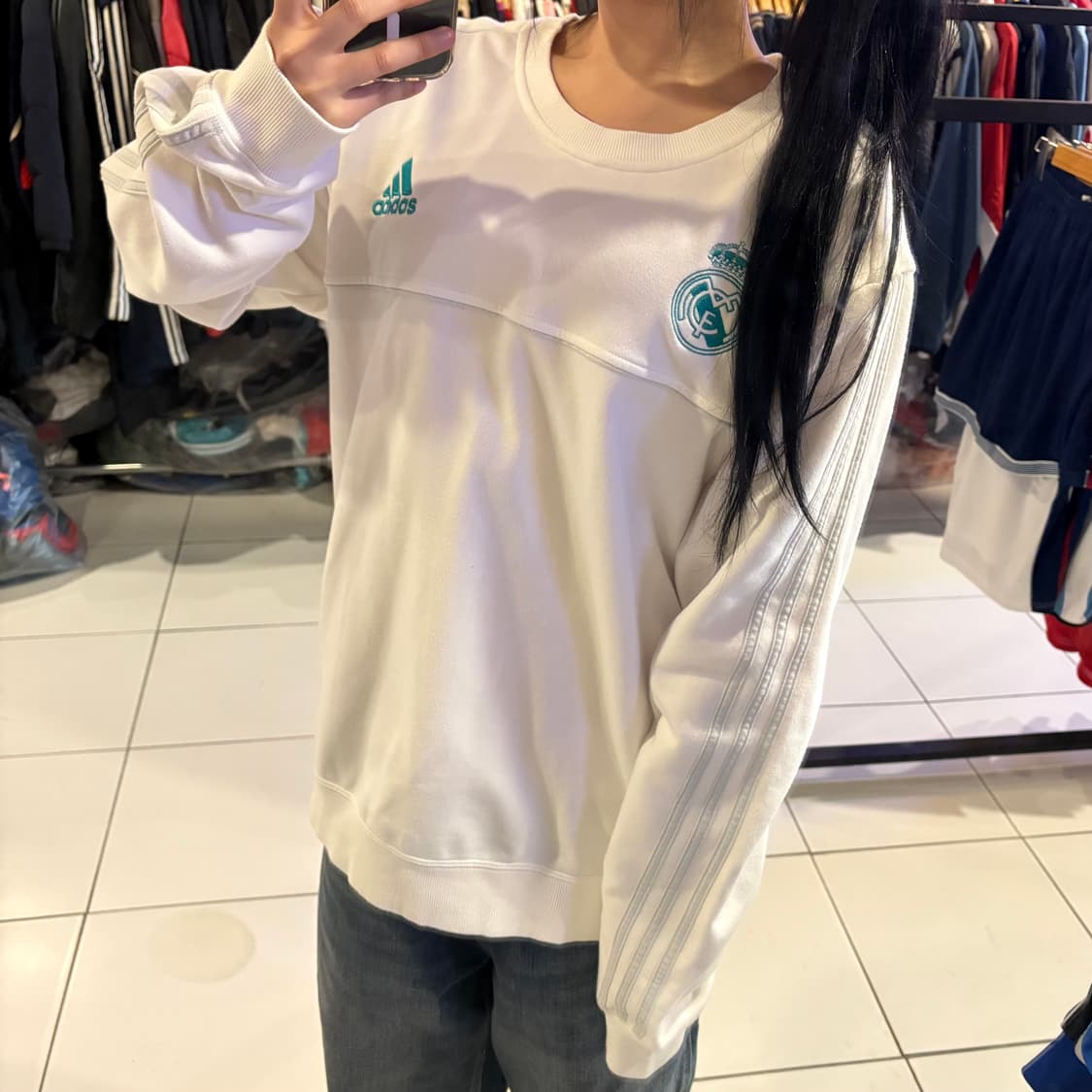 아디다스 레알마드리드 화이트 맨투맨 상품이미지2