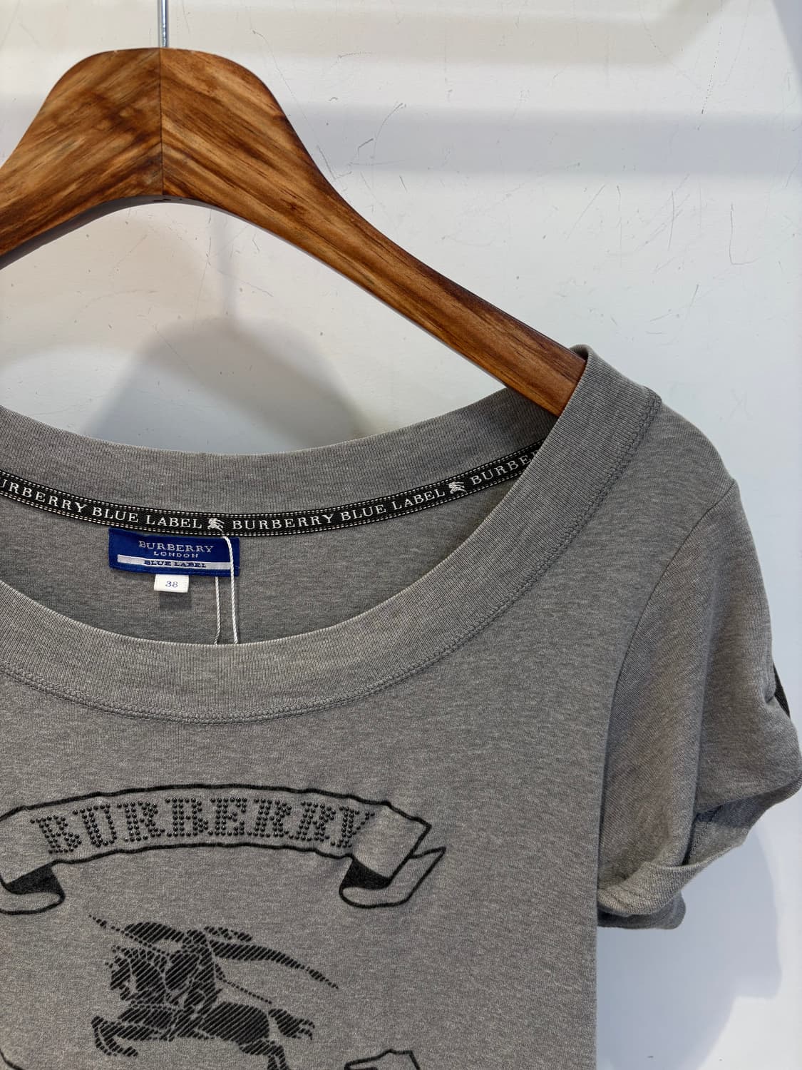 버버리 블루라벨 기사 로고 그래픽 티셔츠 상품이미지4