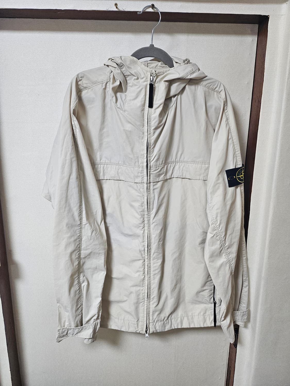 스톤아일랜드 마이크로랩스 바람막이L 상품이미지1