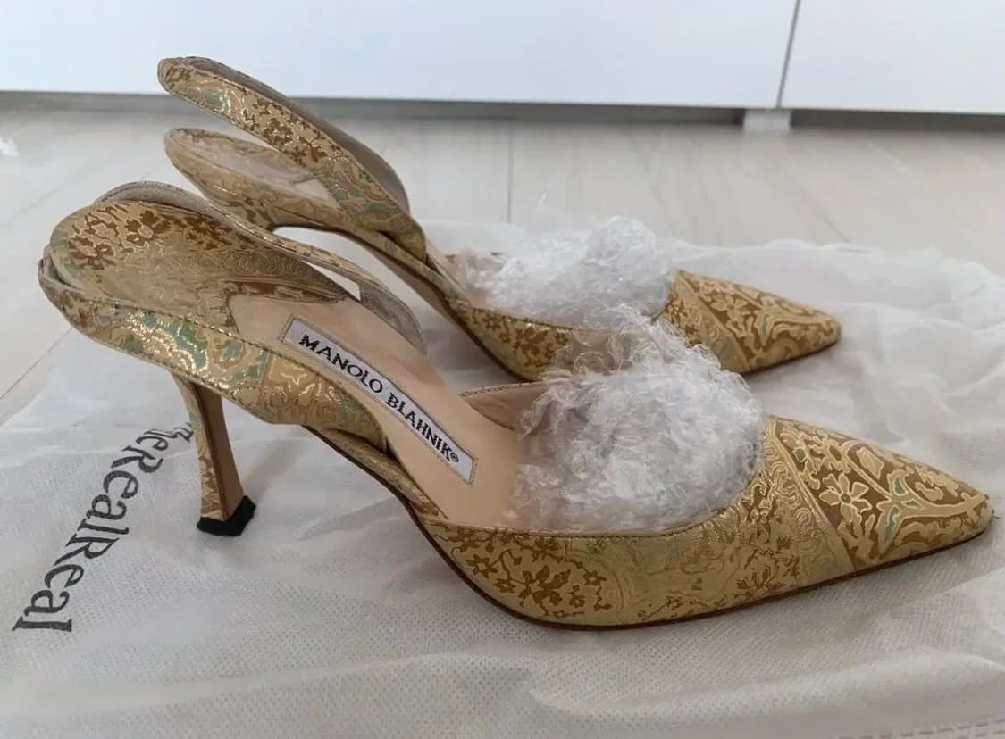 Manolo Blahnik 마놀로 블라닉 메탈릭 캐롤라인 펌프스 상품이미지2