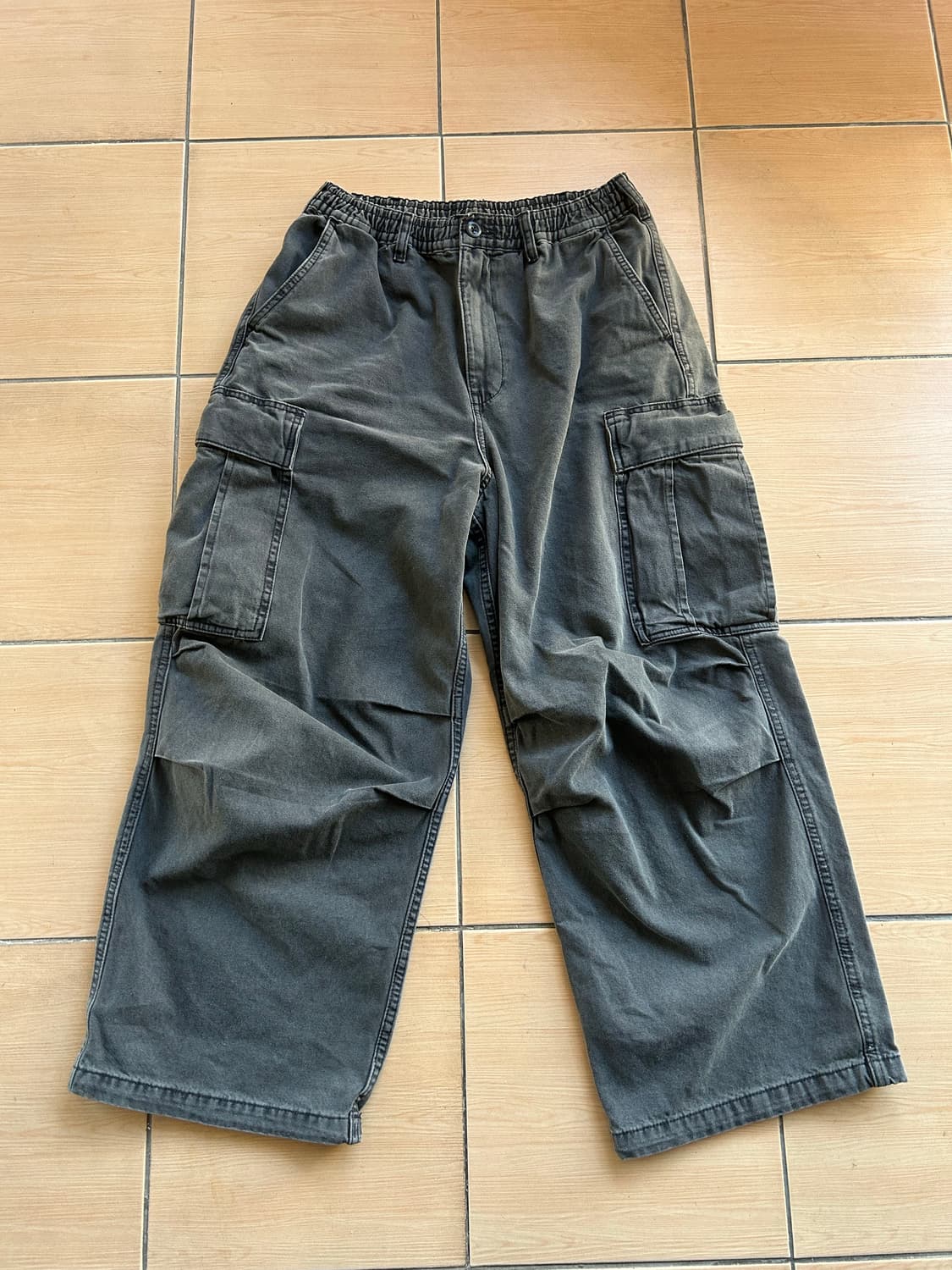 GU 와이드핏 카고팬츠 Msize 상품이미지1