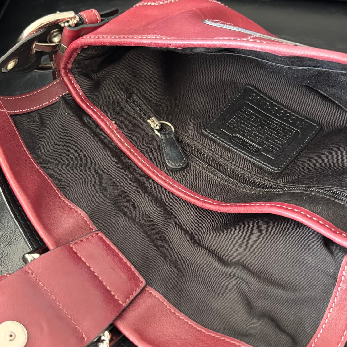 COACH Y2K Buckle Leather Shoulder Bag 상품이미지10