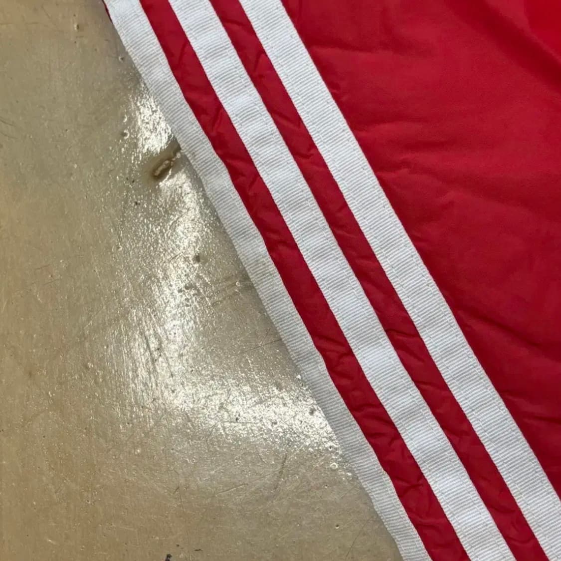 아디다스 빅로고 나일론 삼선 레드 자켓 상품이미지7