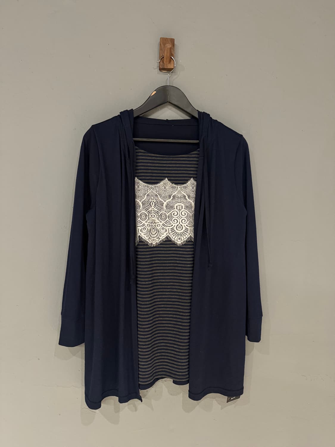 stripe top layered detail hood cardigan 상품이미지4