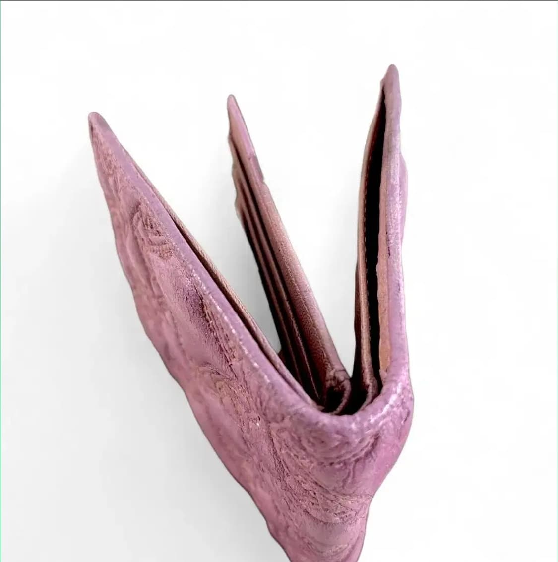 비비안 웨스트우드 엠보싱 패턴 펑키 지갑 상품이미지8