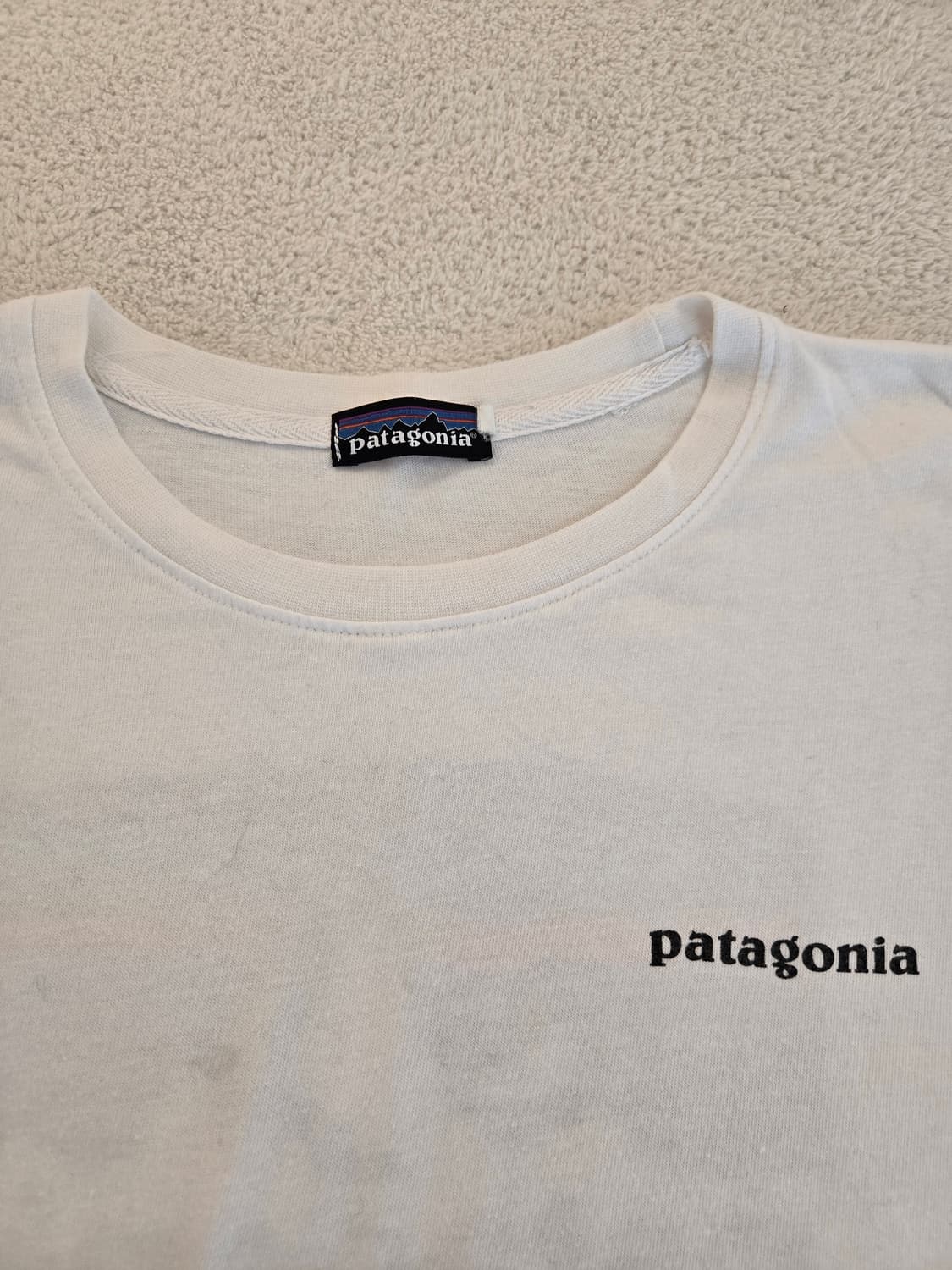 파타고니아 흰색 반팔 티셔츠 S 상품이미지4