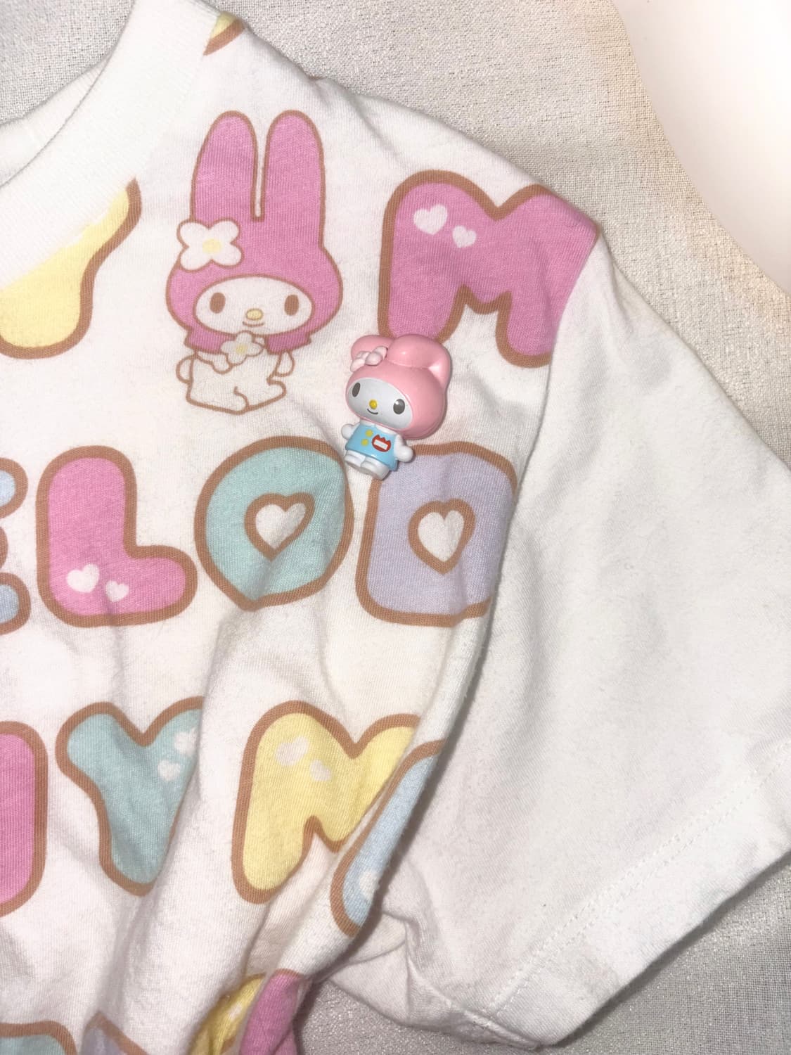 일본유니클로 마이멜로디 화이트 반팔 탑 상의 상품이미지2