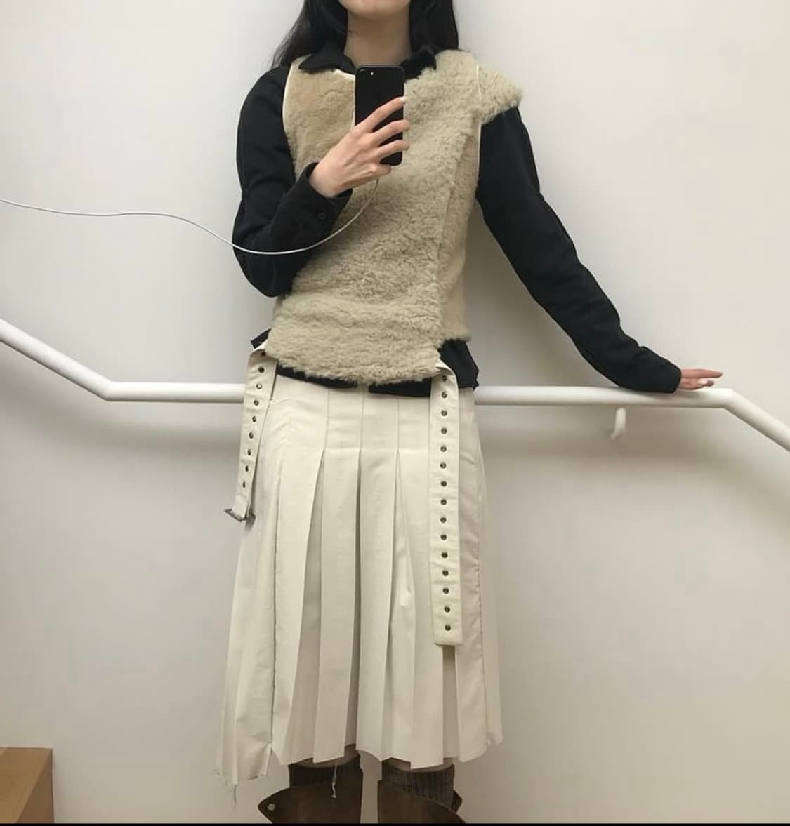 에옹쓰 퍼 조끼 팝니다 상품이미지2