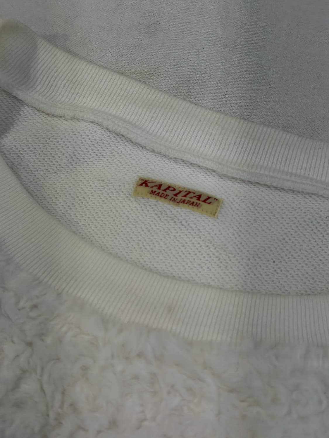캐피탈 30 플리스 X 퍼 그리즐리 맨투맨 스웻셔츠 화이트 상품이미지3