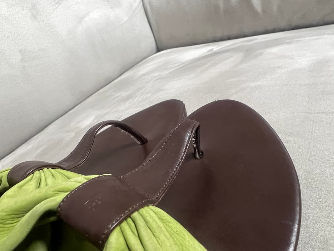 ferragamo leather sandals US 7.5 상품이미지5