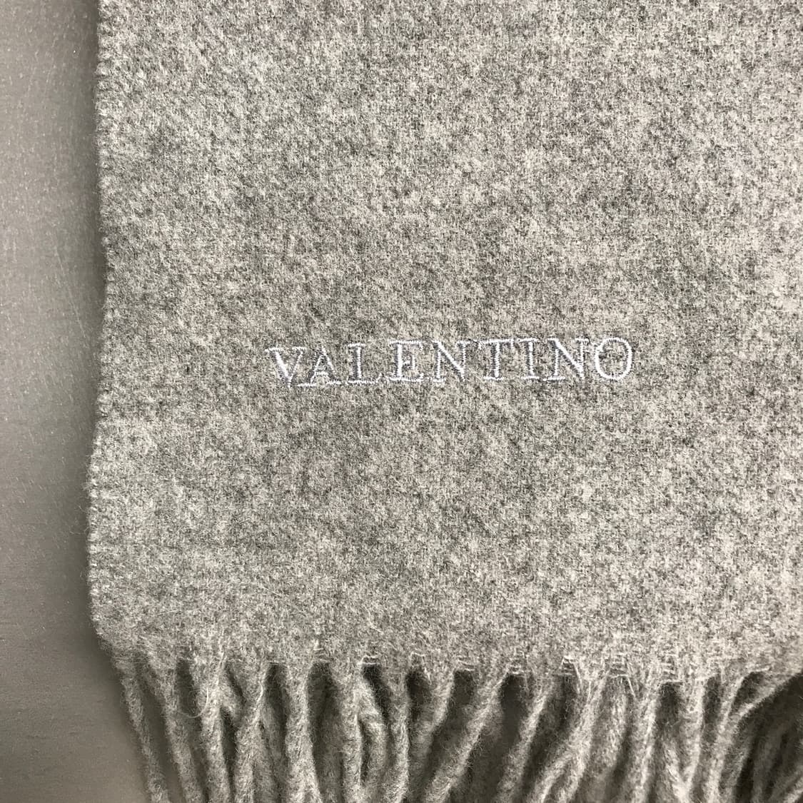 발렌티노 머플러 그레이 상품이미지3