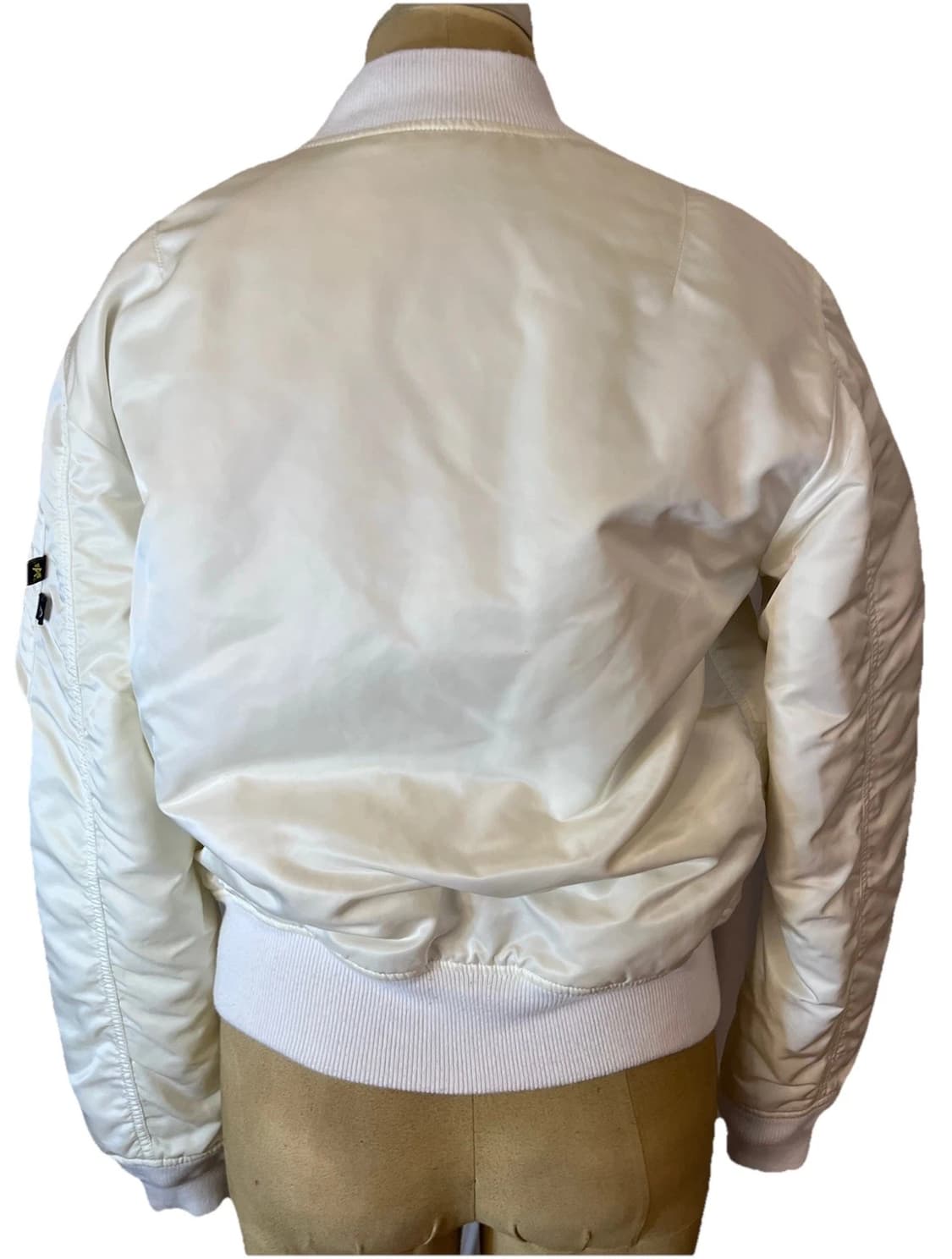 알파 인더스트리X오프닝 세레모니 아이보리 슬림 핏 플라이어스 봄버 재킷 상품이미지2