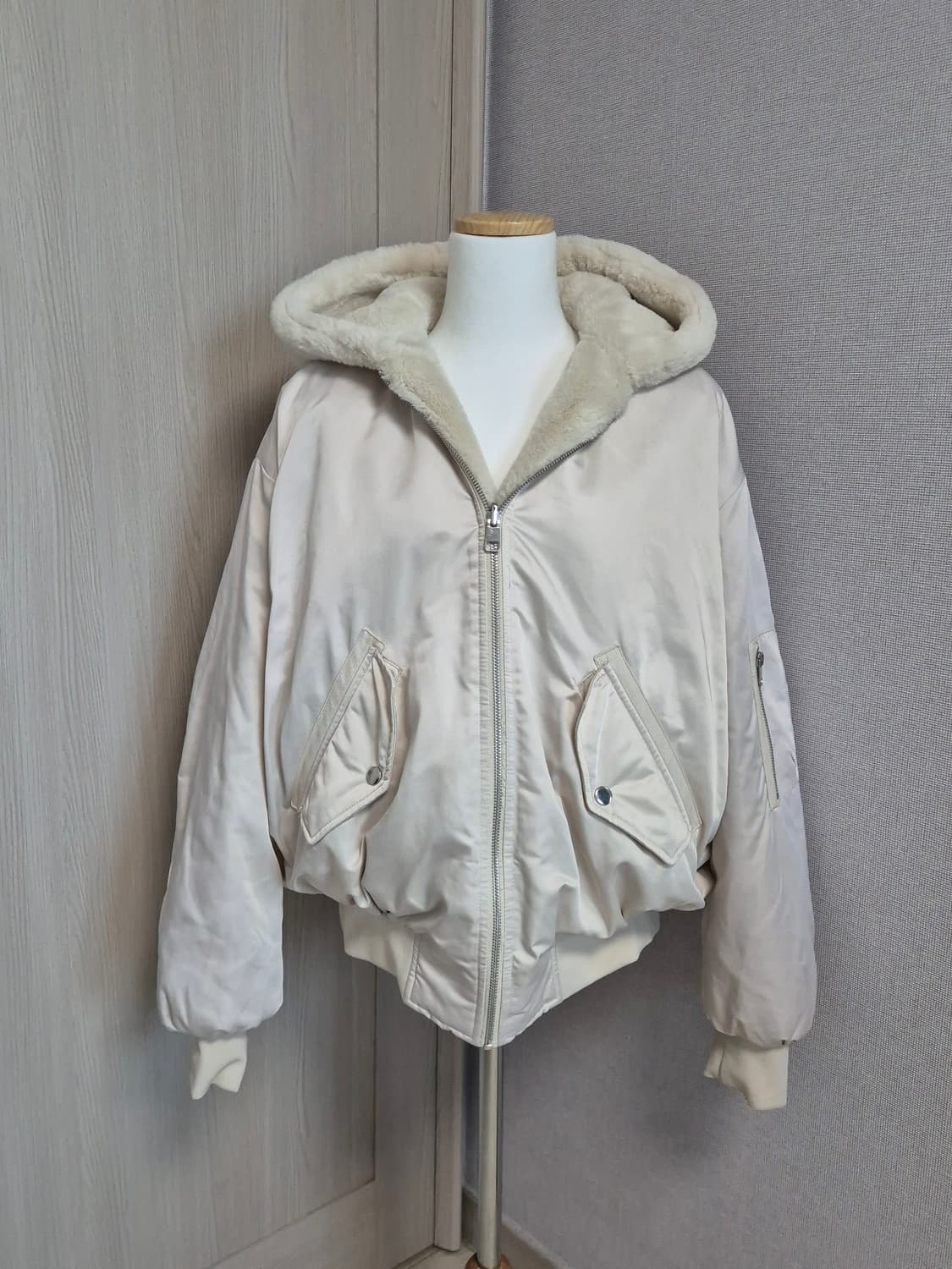 자라 리버시블 퍼 항공점퍼 상품이미지1