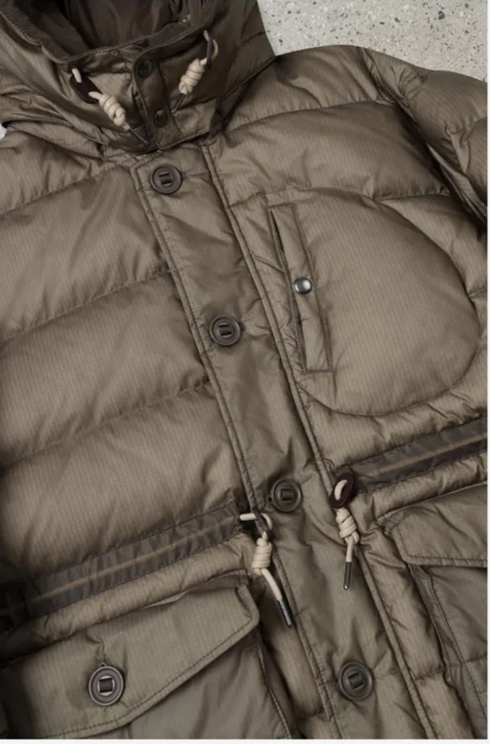 헨리코튼 ffc 카라코람 립스탑 다운 패딩 베이지 상품이미지3